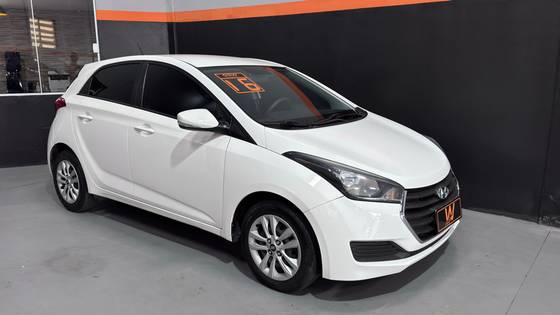 HYUNDAI HB20 1.6 COMFORT PLUS 16V FLEX 4P MANUAL HYUNDAI HB20 1.6 COMFORT PLUS 16V FLEX 4P MANUAL